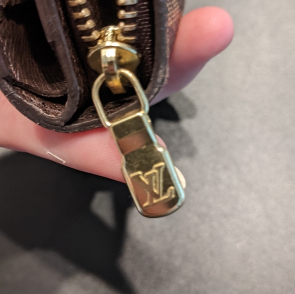 Damier Ebene Compact Zip Wallet - Picture 3 of 12